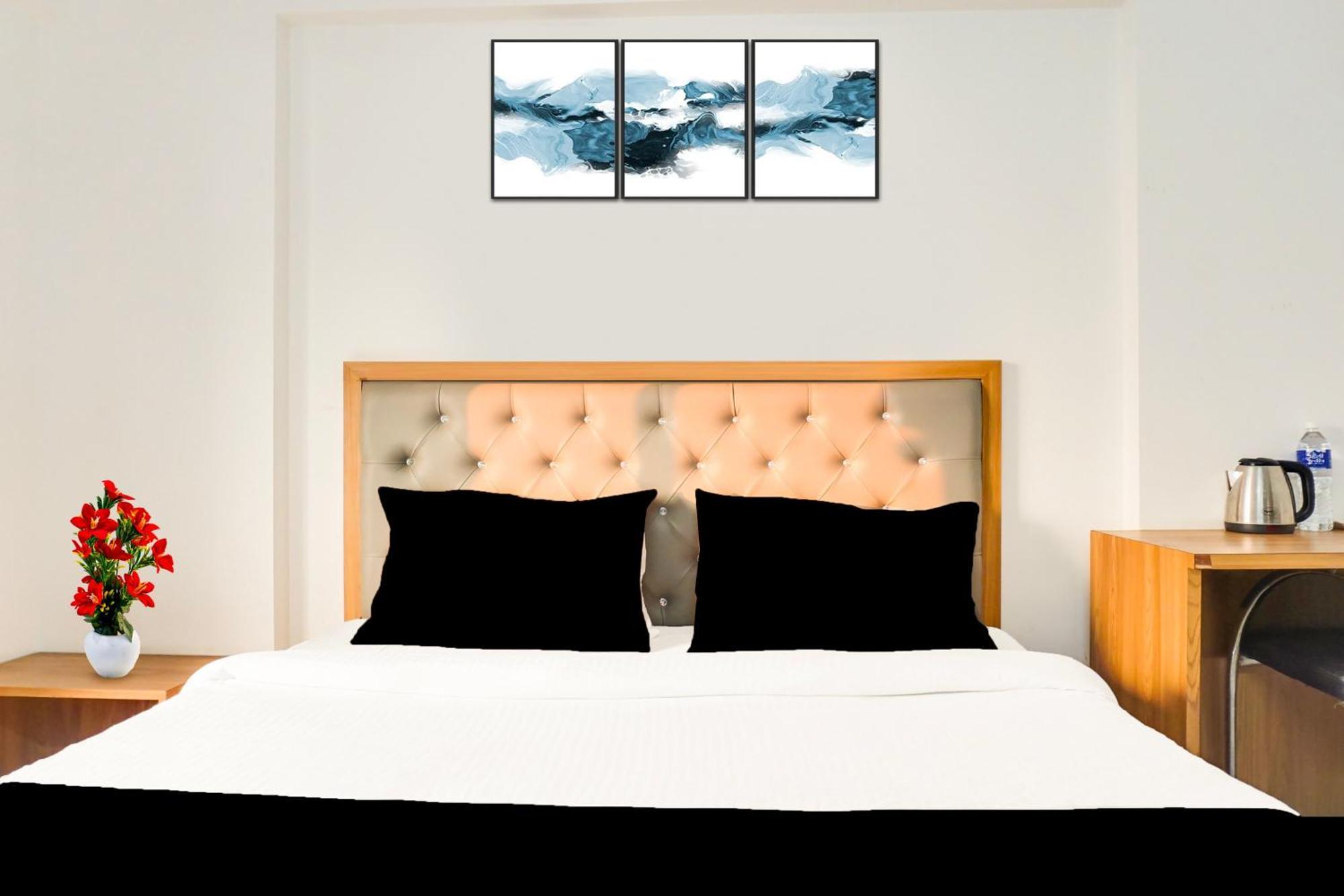 Super Townhouse Lohegaon Near Pune Airport Formerly Landmark Regency Lohogaon Extérieur photo