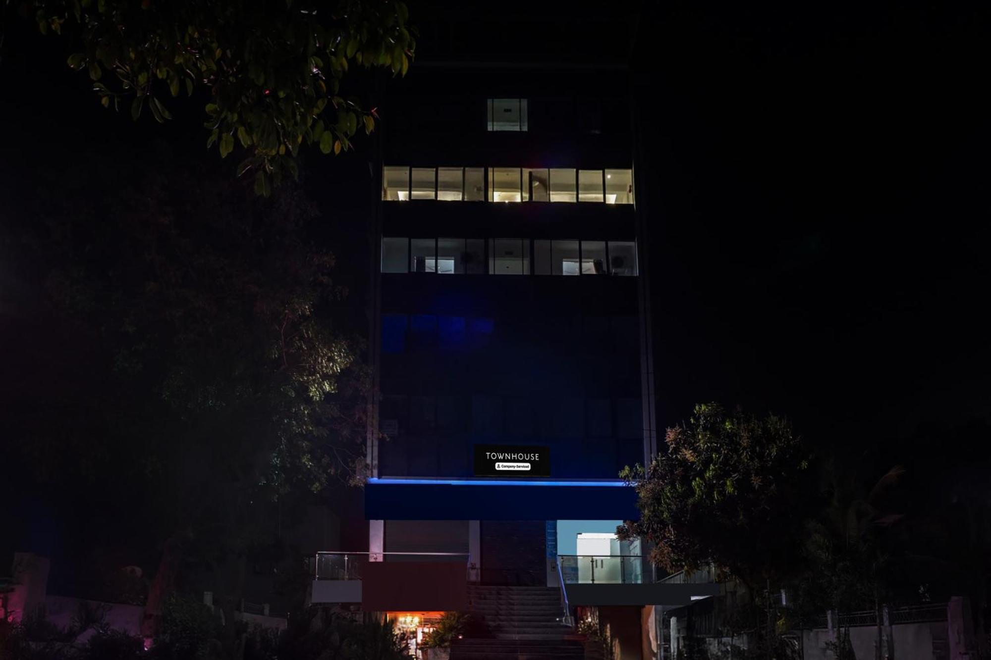 Super Townhouse Lohegaon Near Pune Airport Formerly Landmark Regency Lohogaon Extérieur photo