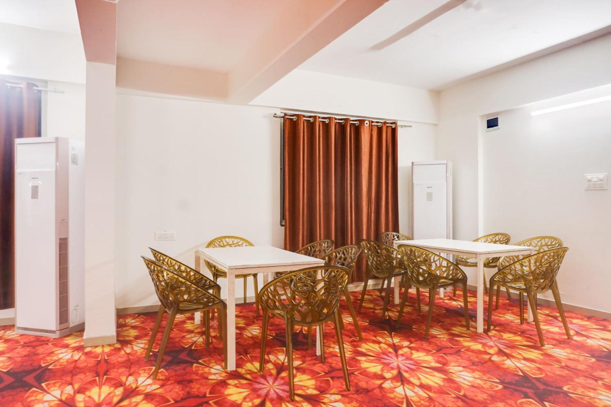 Super Townhouse Lohegaon Near Pune Airport Formerly Landmark Regency Lohogaon Extérieur photo